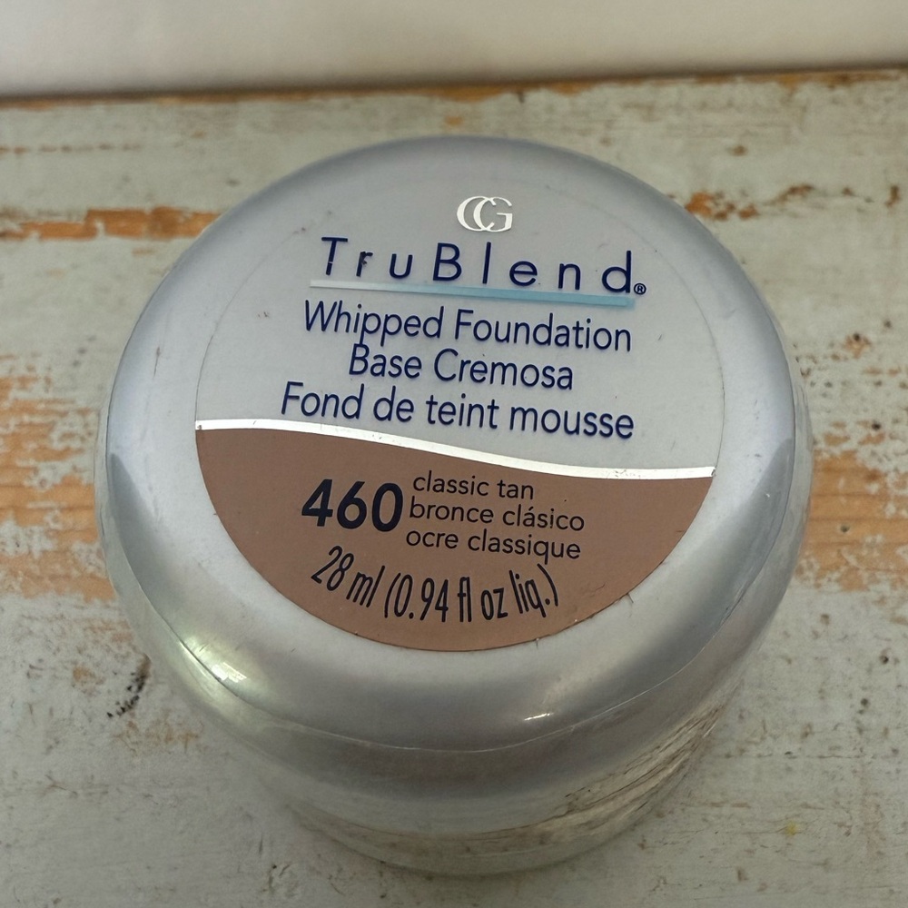 Cover Girl Whipped Foundation 460 Classic Tan. NEW & DISCONTINUED